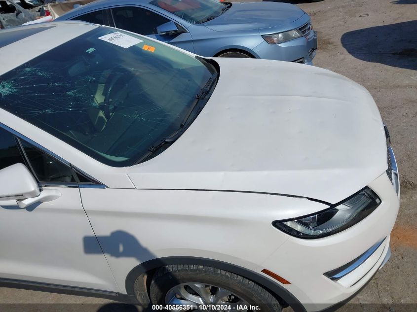 i41045159-2019-lincoln-mkc_6