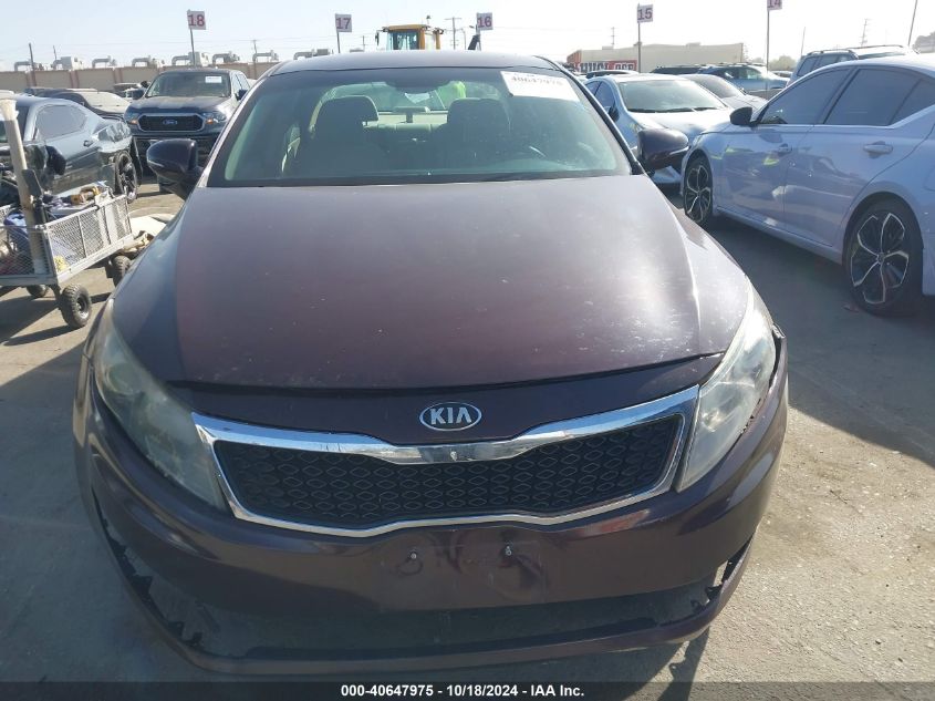 i41137120-2012-kia-optima_12