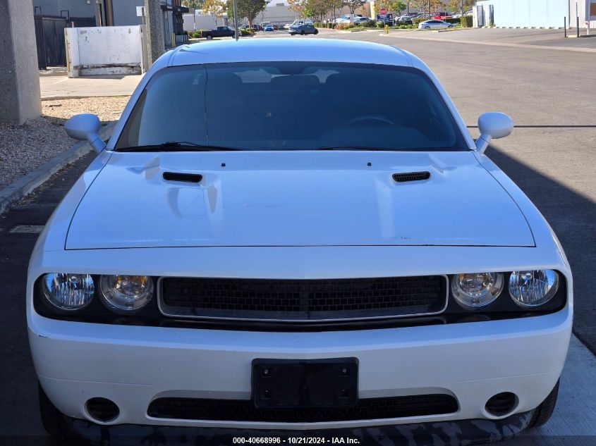 i41158279-2014-dodge-challenger_6