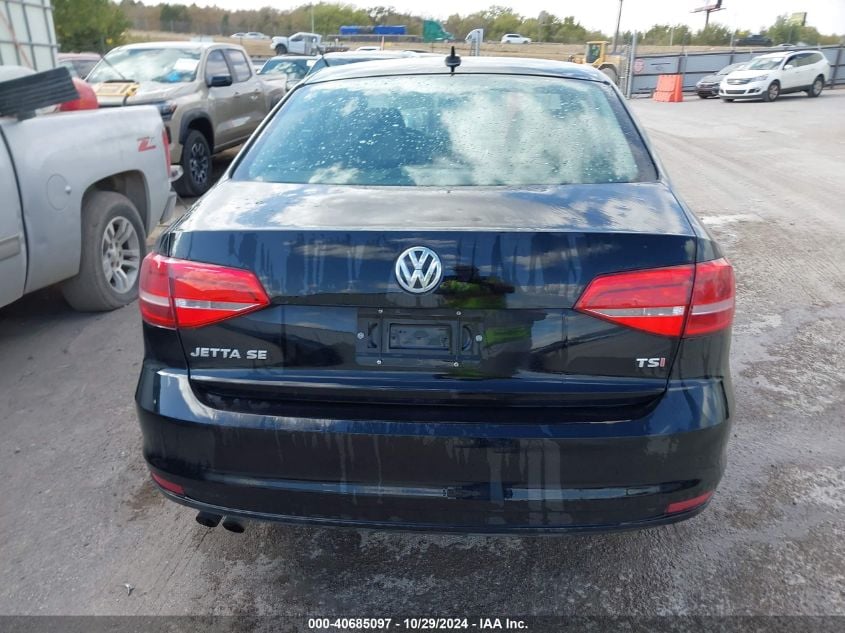 i41174394-2015-volkswagen-jetta_16