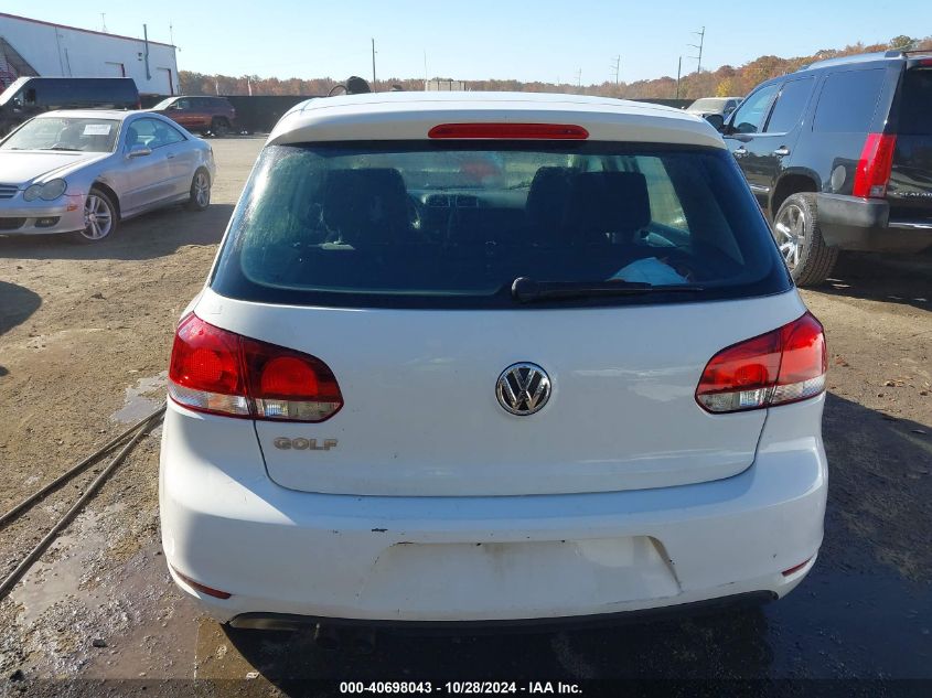 i41187402-2014-volkswagen-golf_15