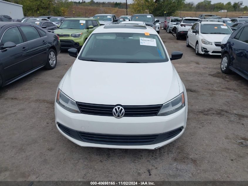 i41187524-2012-volkswagen-jetta_12