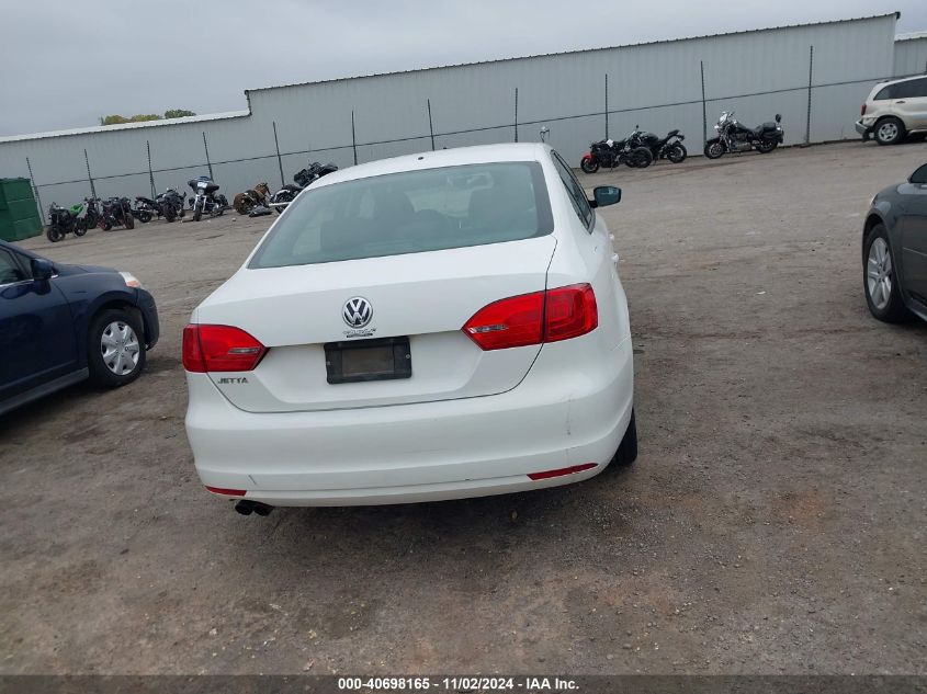 i41187524-2012-volkswagen-jetta_16