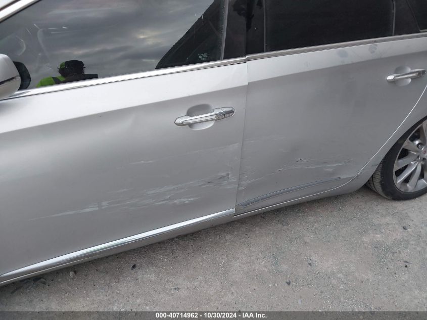 i41204339-2014-cadillac-xts_17