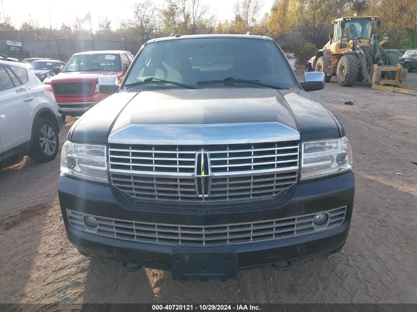 i41209505-2012-lincoln-navigator-l_12