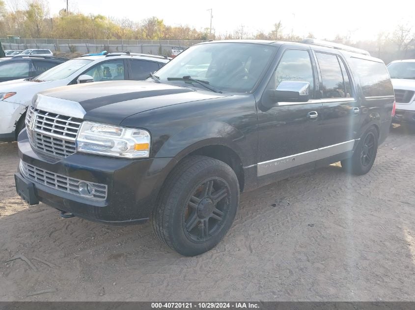 i41209505-2012-lincoln-navigator-l_2