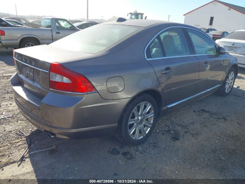 i41217980-2011-volvo-s80_4