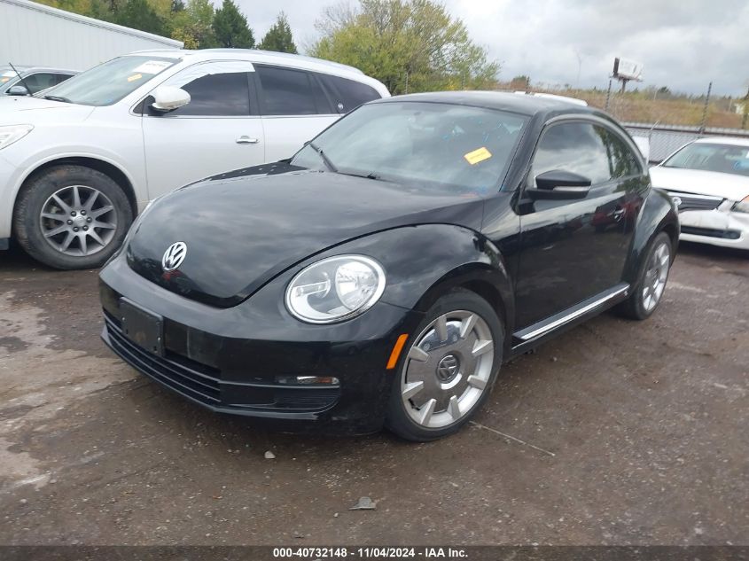 i41221532-2012-volkswagen-beetle_2