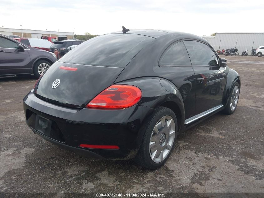 i41221532-2012-volkswagen-beetle_4