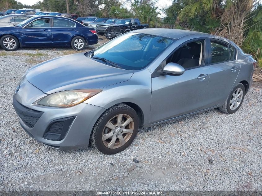 i41262637-2011-mazda-mazda3_2