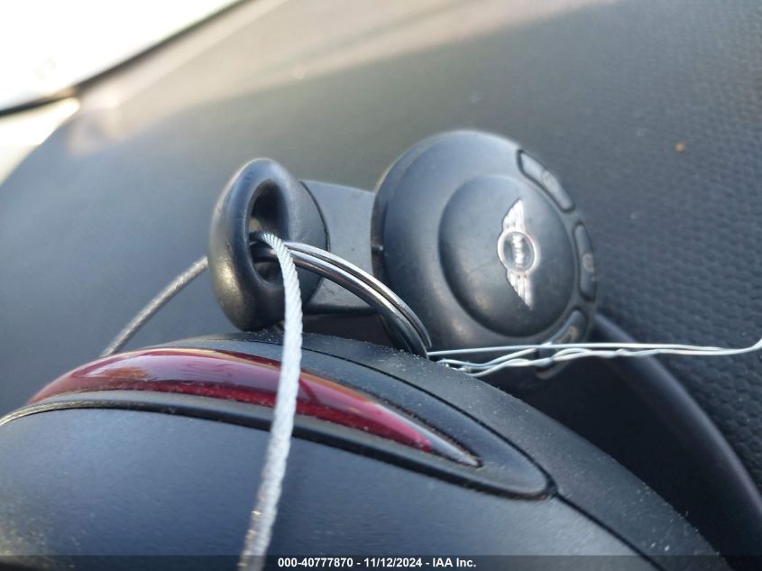 i41267351-2012-mini-cooper-s-countryman_11