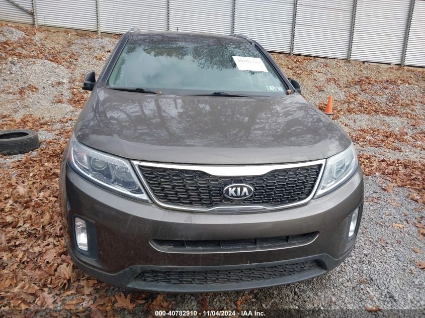 i41272395-2014-kia-sorento_13