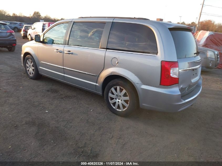 i41309903-2013-chrysler-town-country_3