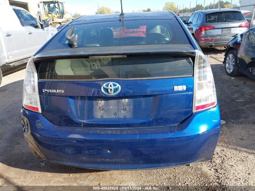 i41325527-2010-toyota-prius_17