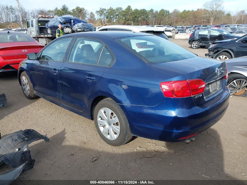 i41335680-2012-volkswagen-jetta_3