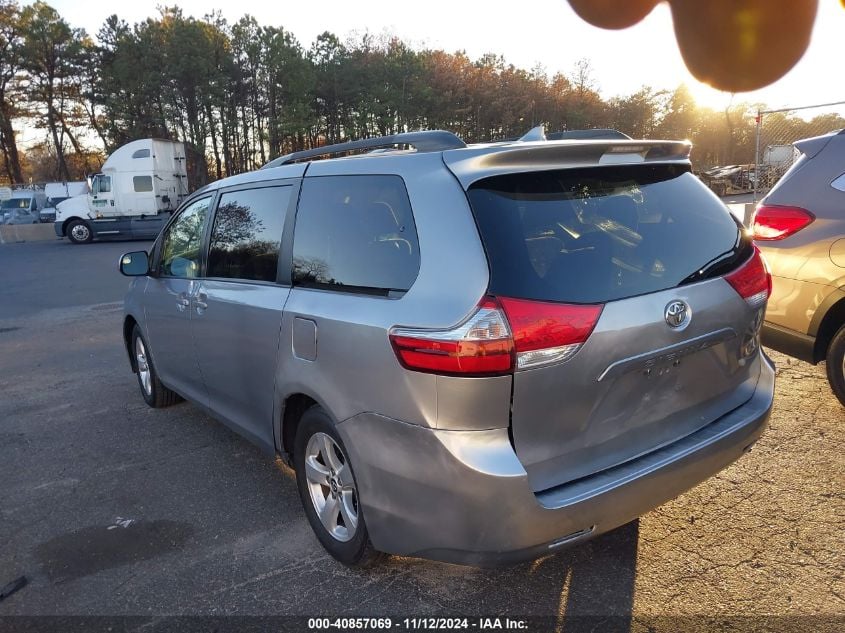 i41346692-2018-toyota-sienna_3