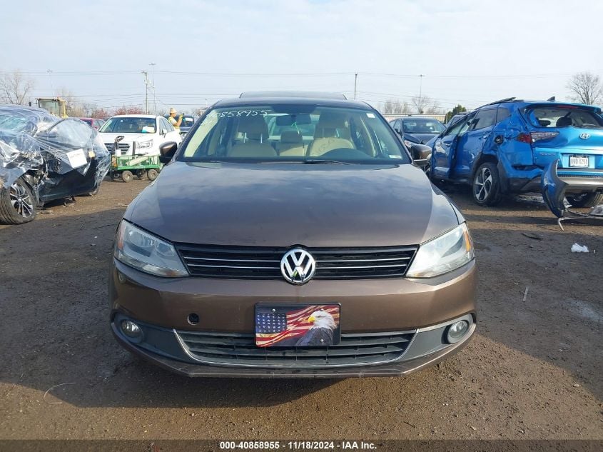 i41348578-2011-volkswagen-jetta_11