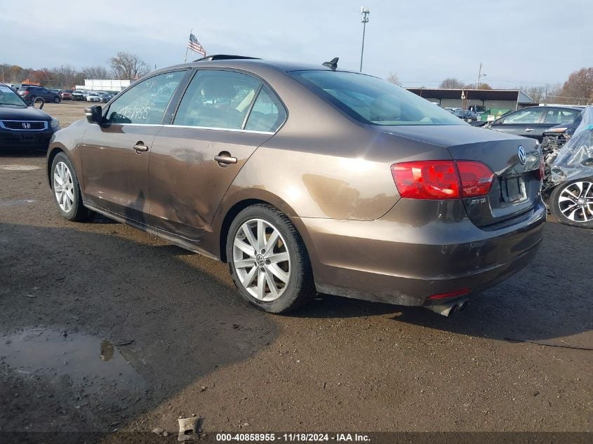 i41348578-2011-volkswagen-jetta_3