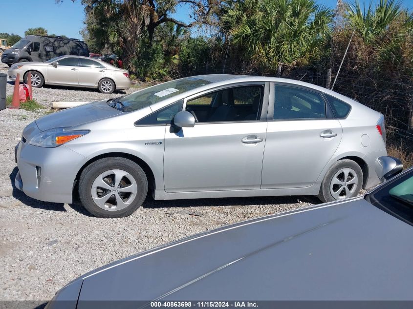 i41353339-2015-toyota-prius_14