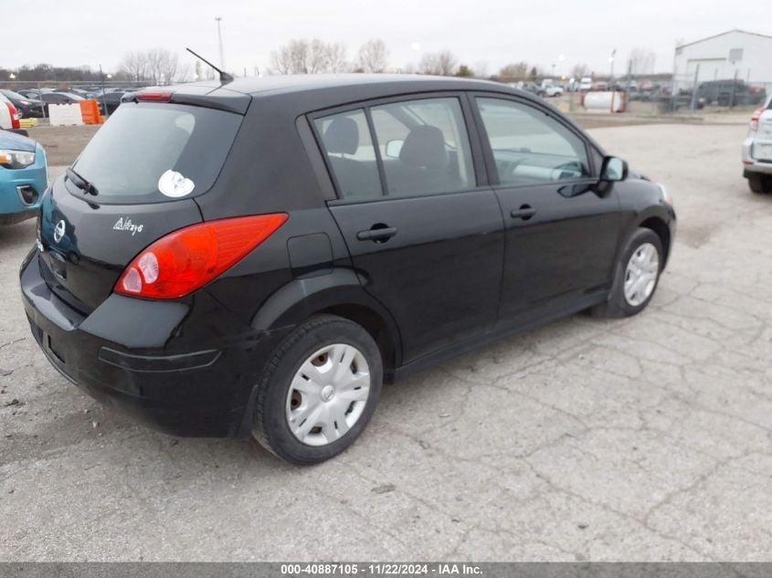 i41376797-2011-nissan-versa_4