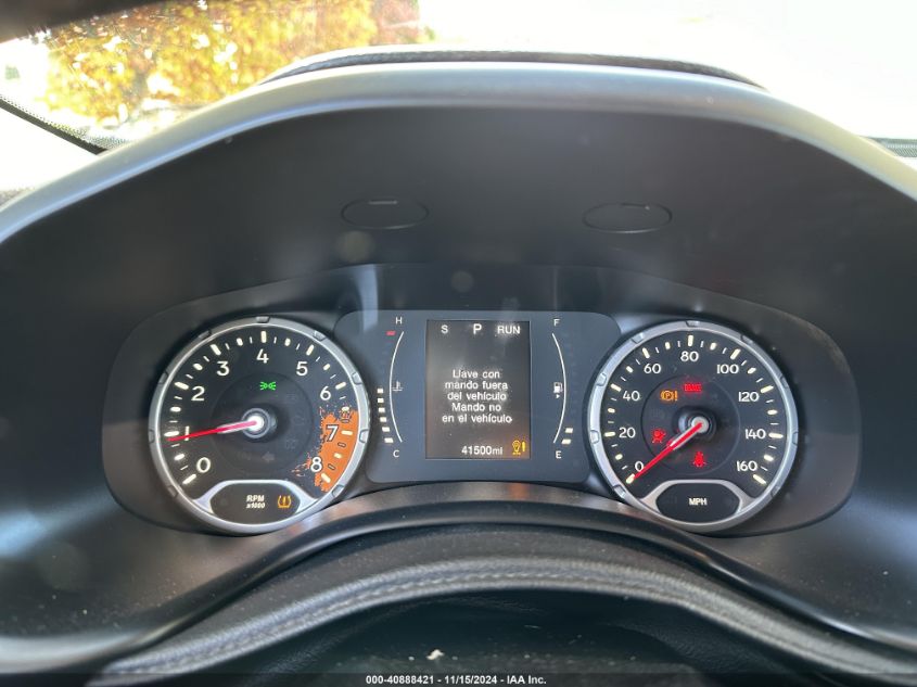 i41378113-2016-jeep-renegade_7