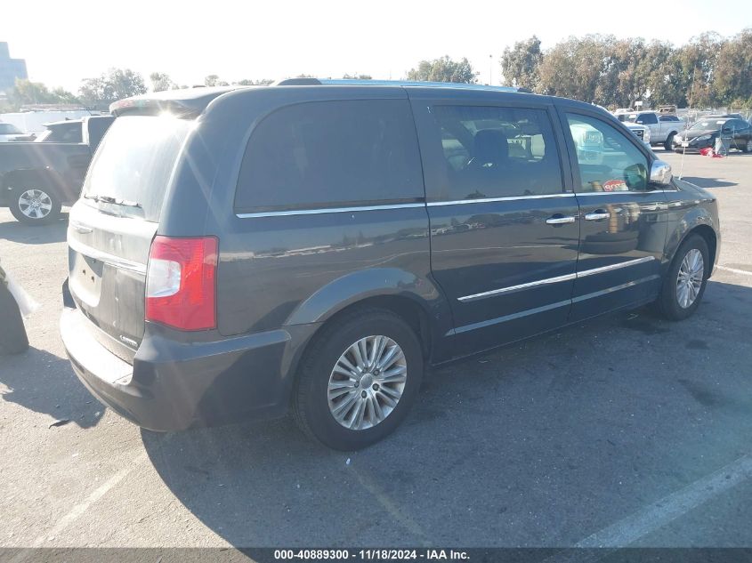 i41378992-2013-chrysler-town-country_4