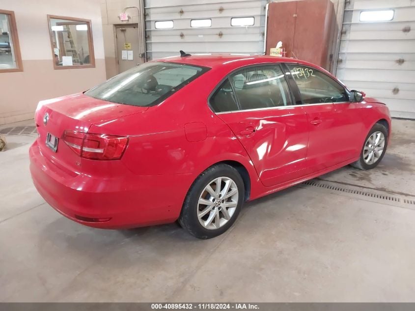 i41385124-2015-volkswagen-jetta_4