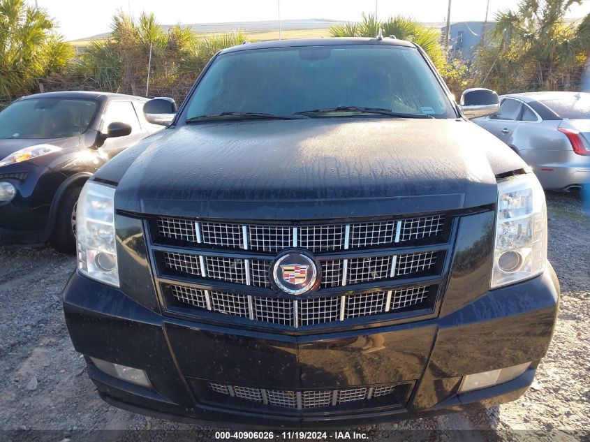 i41395718-2014-cadillac-escalade-esv_12