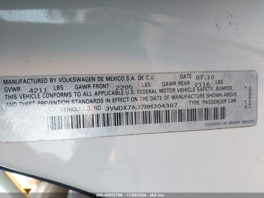 i41413504-2011-volkswagen-jetta_9