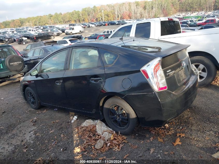 i41424816-2012-toyota-prius_14