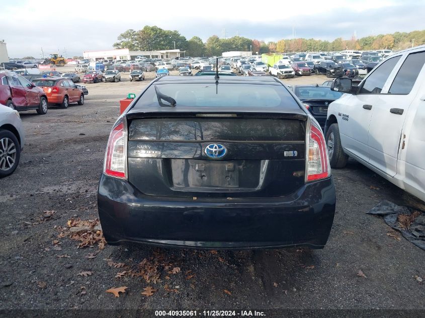 i41424816-2012-toyota-prius_16