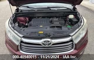 i41429789-2015-toyota-highlander_9