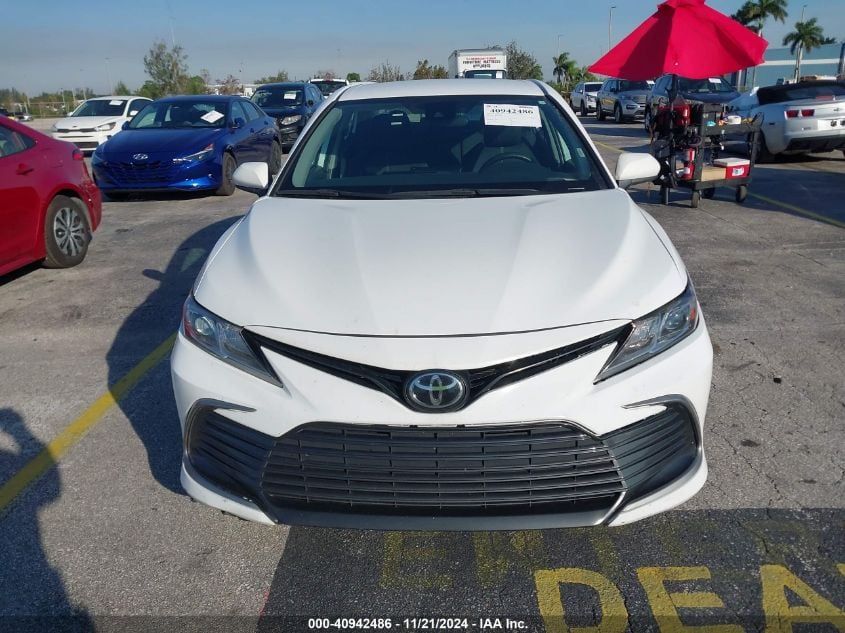 i41432260-2022-toyota-camry_12