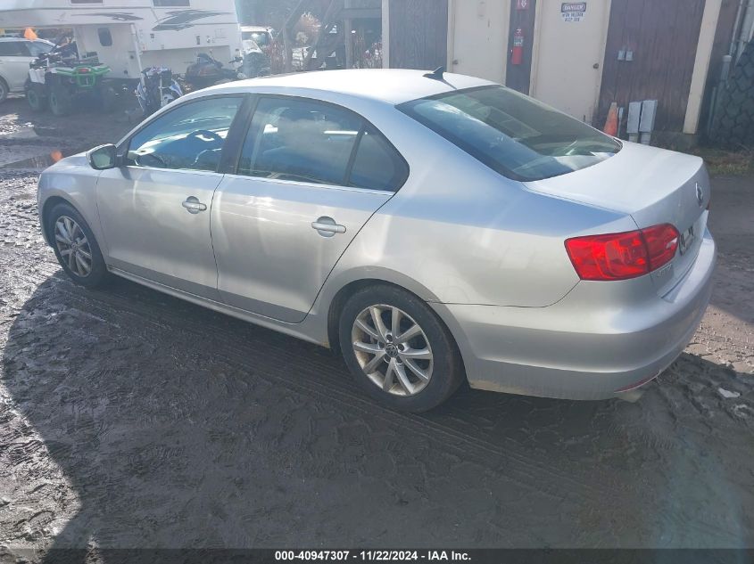 i41437081-2014-volkswagen-jetta_3