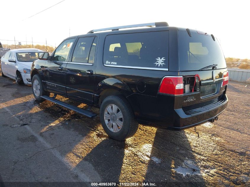 i41443466-2011-lincoln-navigator-l_3