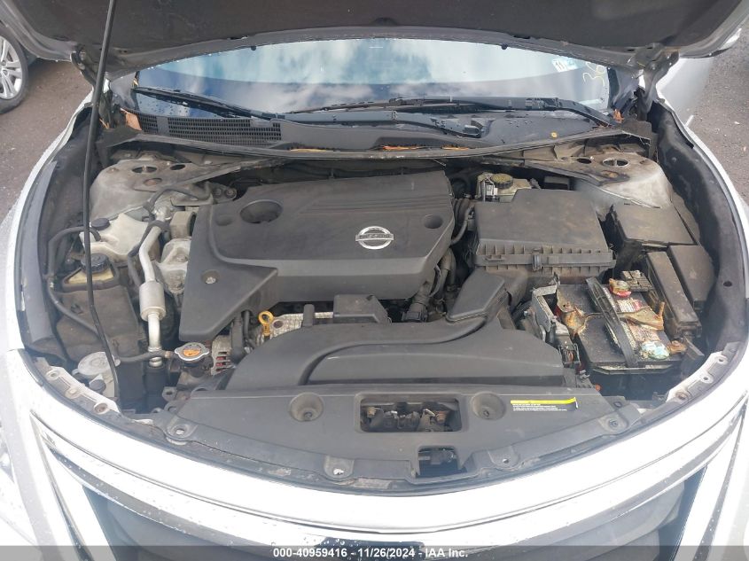 i41449218-2015-nissan-altima_10