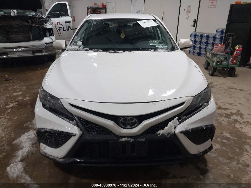 i41470794-2021-toyota-camry_12