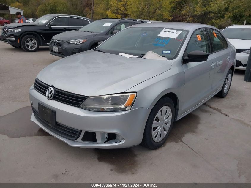 i41476517-2011-volkswagen-jetta_2