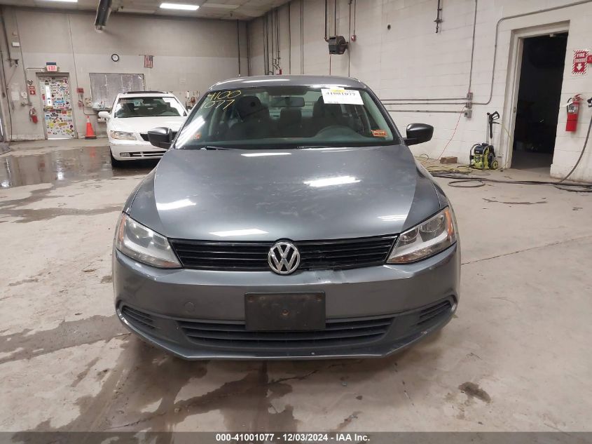 i41490972-2012-volkswagen-jetta_13