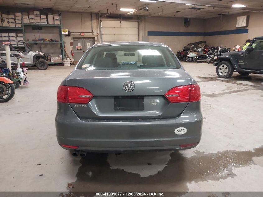 i41490972-2012-volkswagen-jetta_15