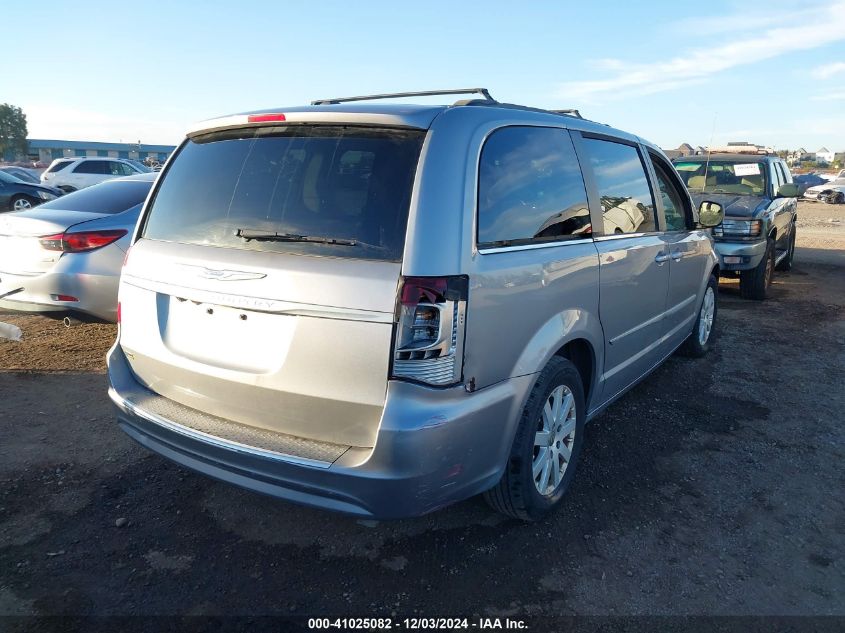 i41514986-2016-chrysler-town-country_4