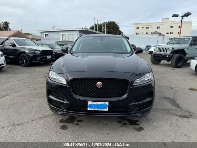 i41515441-2018-jaguar-f-pace_12