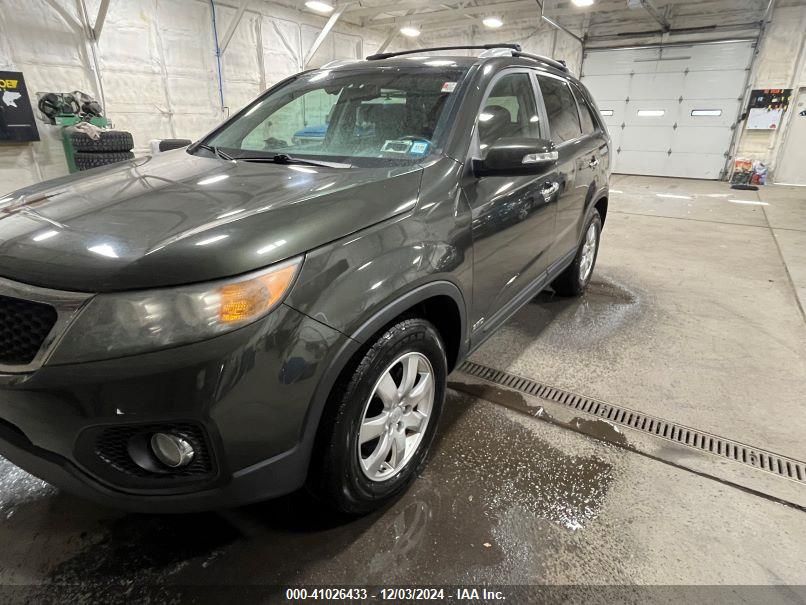 i41516336-2012-kia-sorento_2