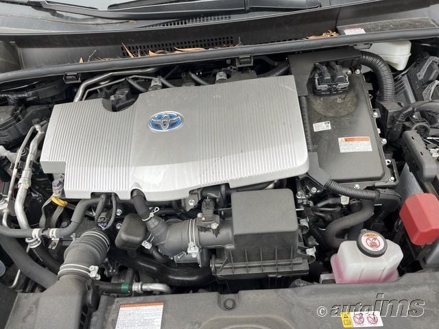 i41516760-2022-toyota-prius_8