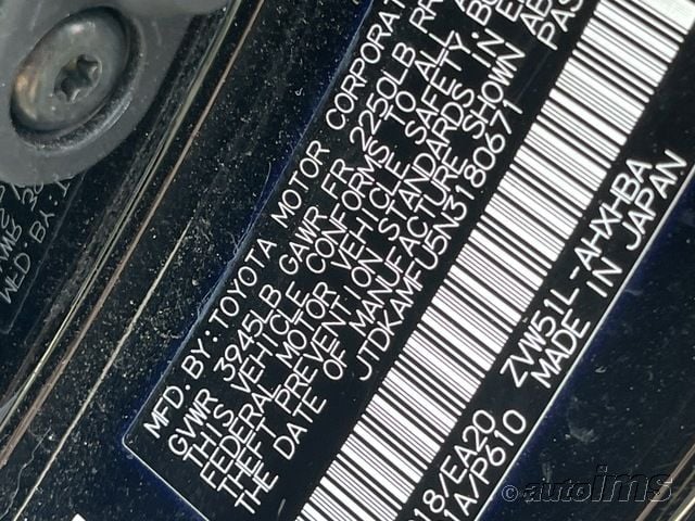 i41516783-2022-toyota-prius_4