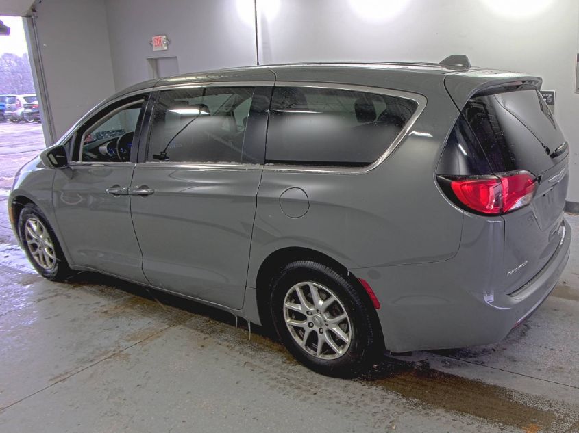 i41522861-2020-chrysler-pacifica_28