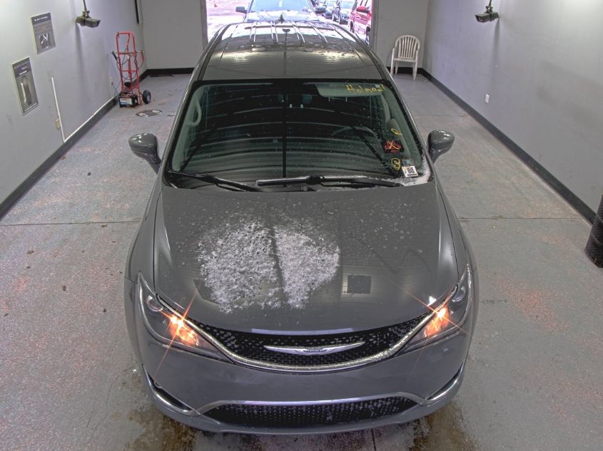 i41522861-2020-chrysler-pacifica_30