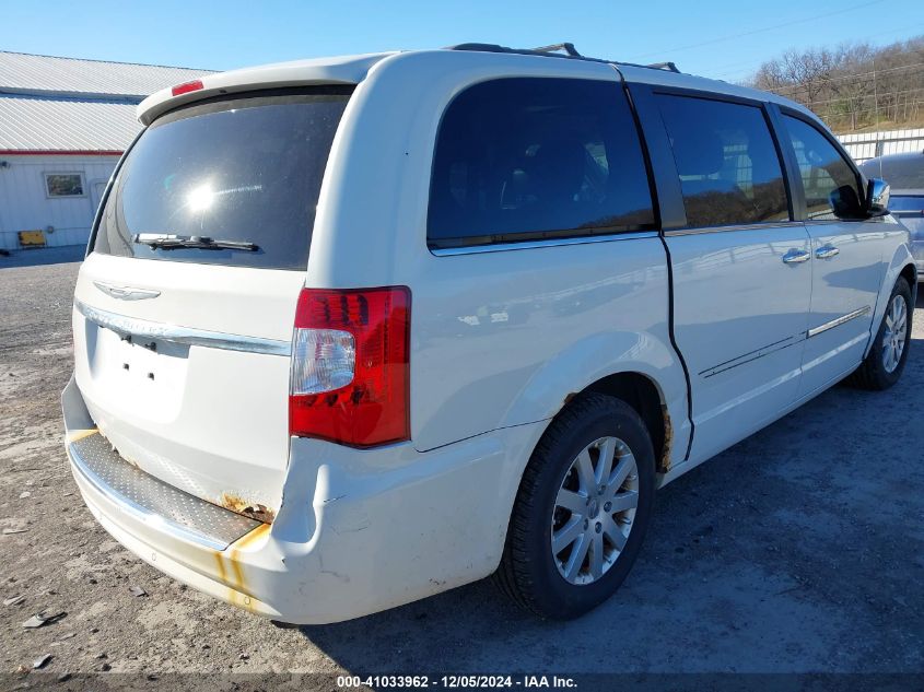 i41523888-2012-chrysler-town-country_6