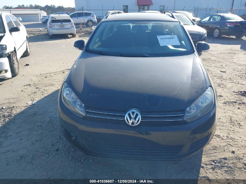 i41526532-2013-volkswagen-jetta-sportwagen_17