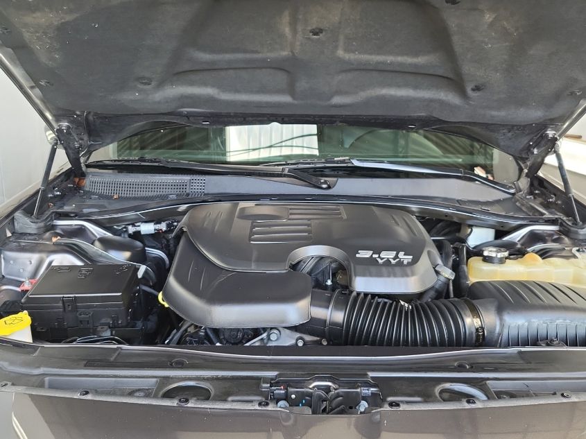 i41528710-2018-chrysler-300_23